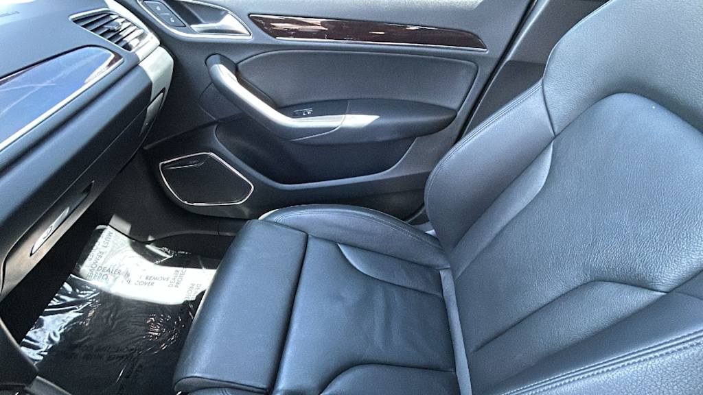 Thumbnail: 2016 Audi Q3 - 11