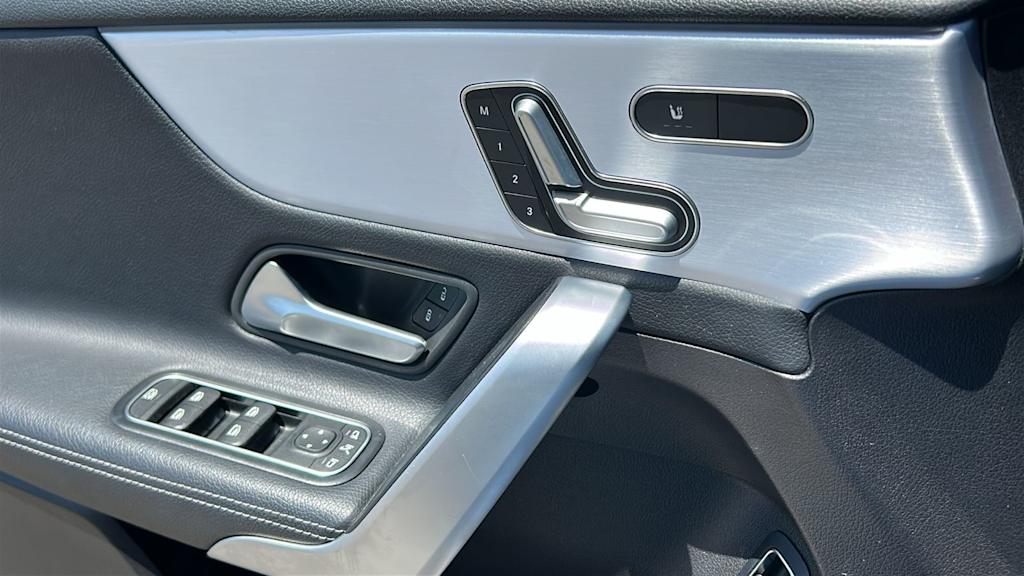 Thumbnail: 2019 Mercedes-Benz A-Class - 27