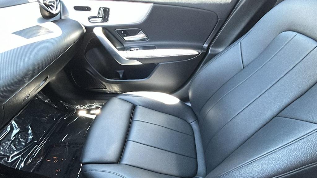 Thumbnail: 2019 Mercedes-Benz A-Class - 10