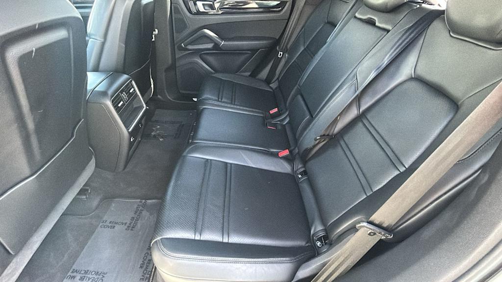 Thumbnail: 2023 Porsche Cayenne - 11