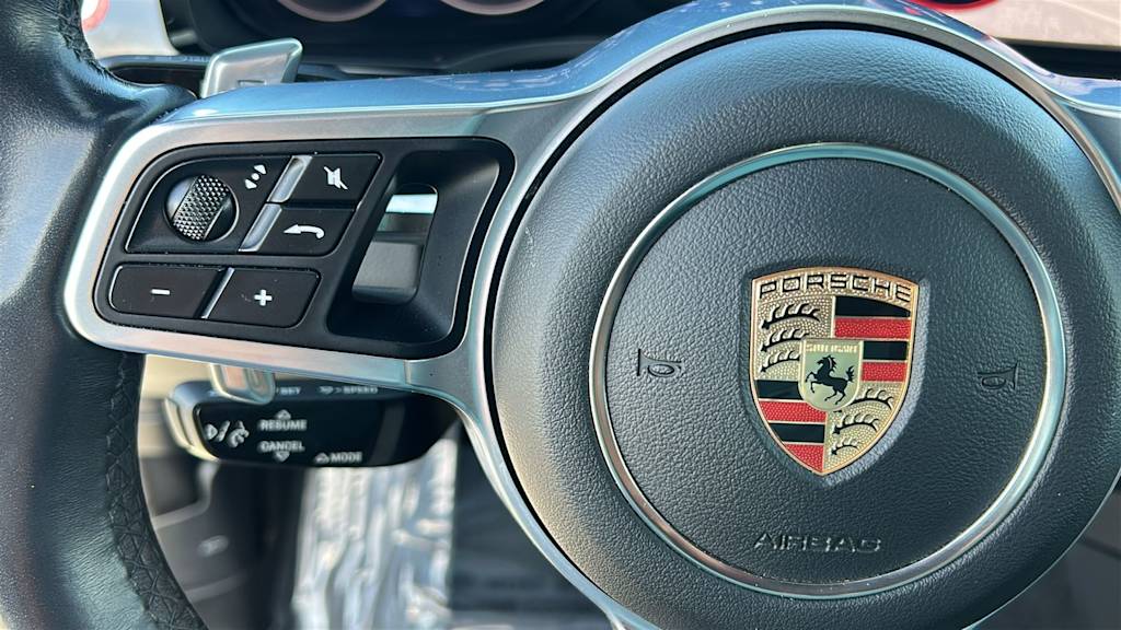 Thumbnail: 2023 Porsche Cayenne - 25