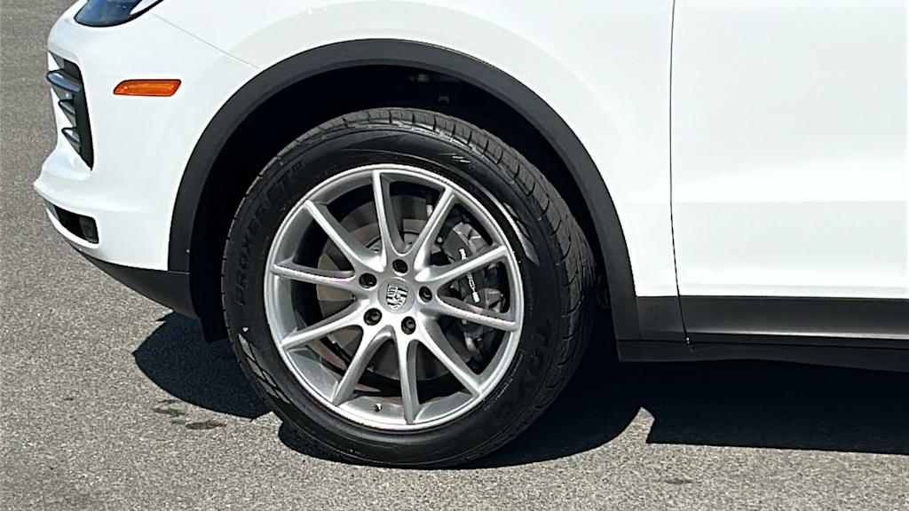 Thumbnail: 2023 Porsche Cayenne - 8