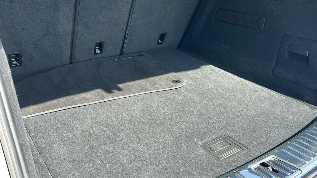 Thumbnail: 2023 Porsche Cayenne - 16