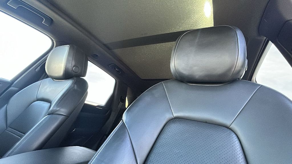 Thumbnail: 2023 Porsche Cayenne - 10