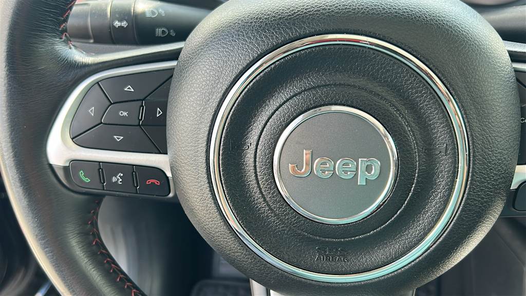 Thumbnail: 2018 Jeep Renegade - 19