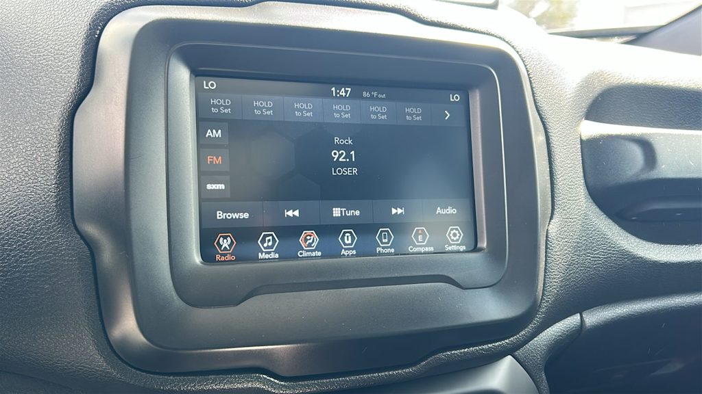 Thumbnail: 2018 Jeep Renegade - 9