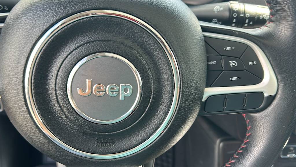 Thumbnail: 2018 Jeep Renegade - 20
