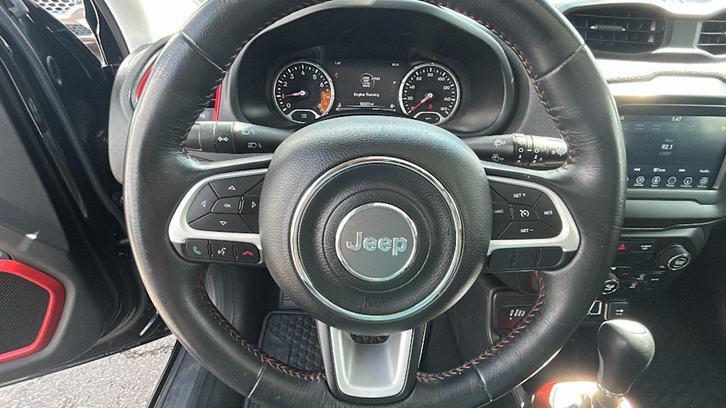 Thumbnail: 2018 Jeep Renegade - 7