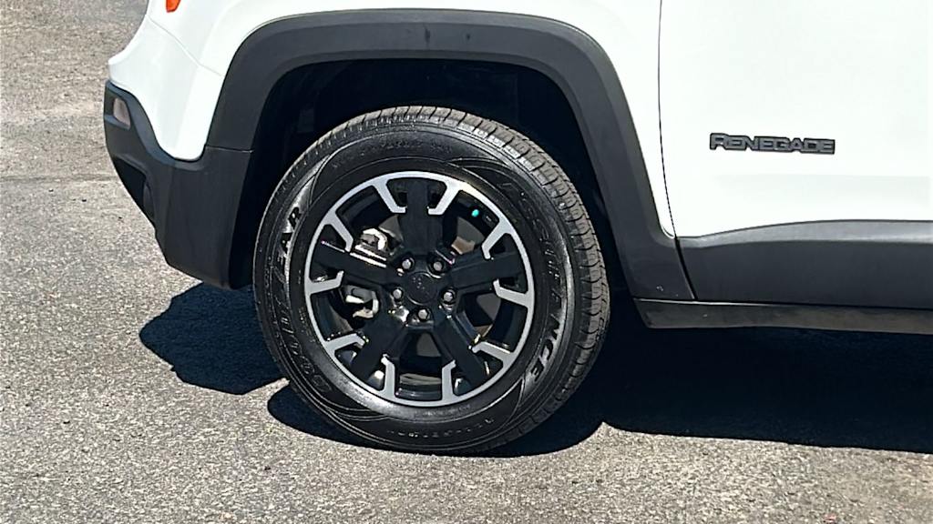 Thumbnail: 2023 Jeep Renegade - 8