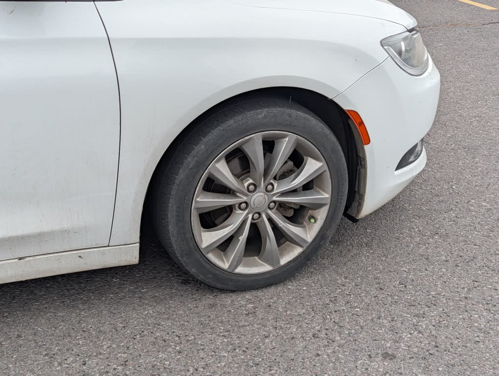Thumbnail: 2015 Chrysler 200 - 6