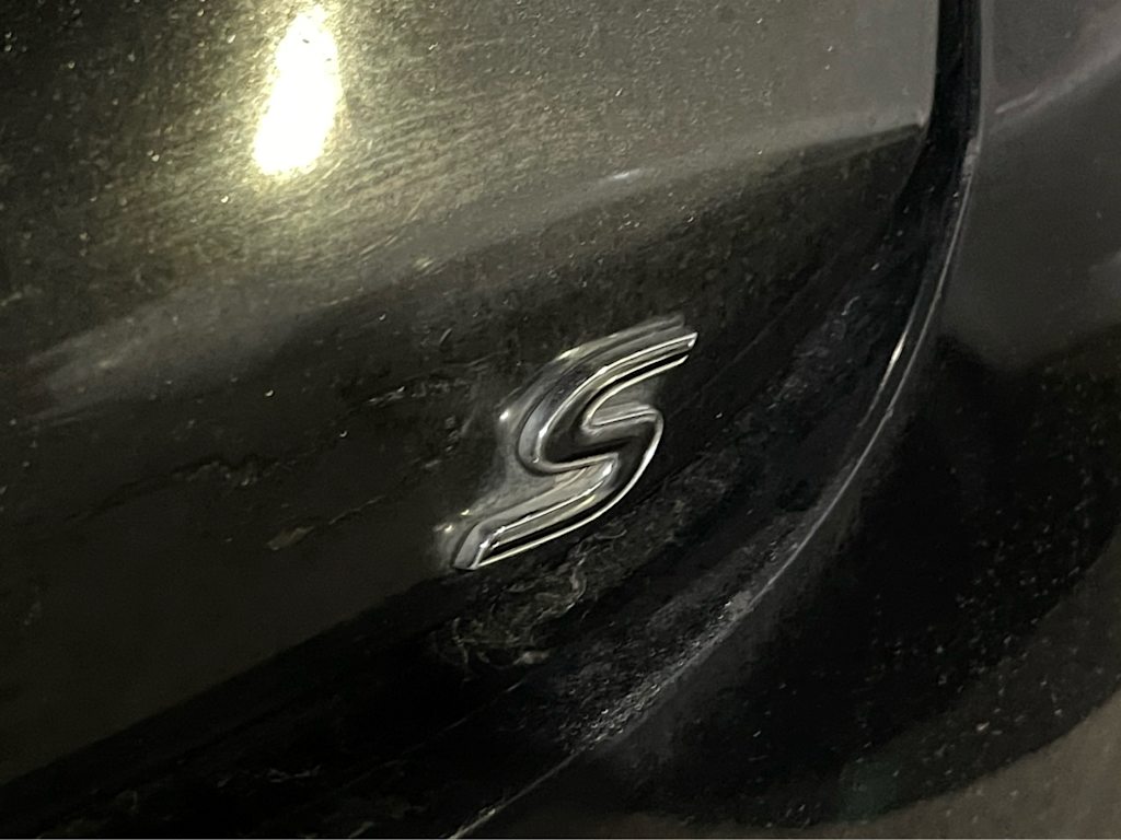 Thumbnail: 2015 Chrysler 200 - 9