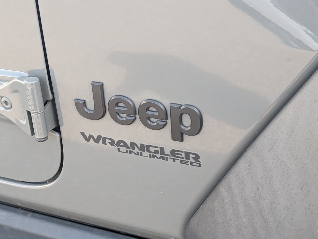 Thumbnail: 2022 Jeep Wrangler - 12