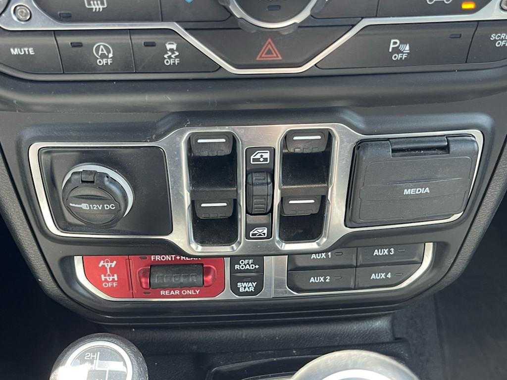 Thumbnail: 2023 Jeep Wrangler - 22