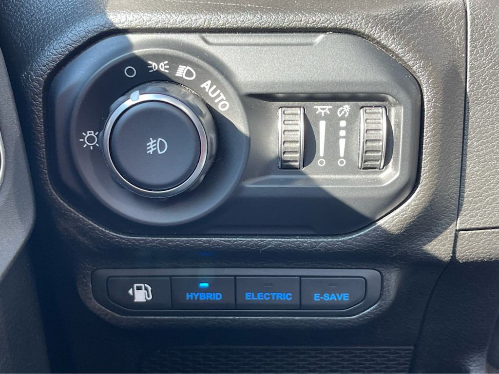 Thumbnail: 2021 Jeep Wrangler - 26