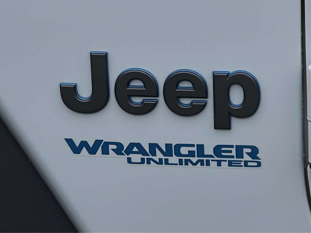 2022 Jeep Wrangler Rubicon 4xe 7