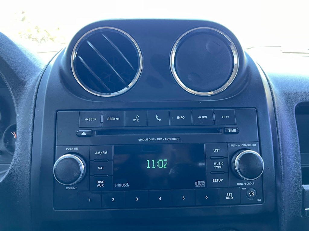 Thumbnail: 2014 Jeep Patriot - 9