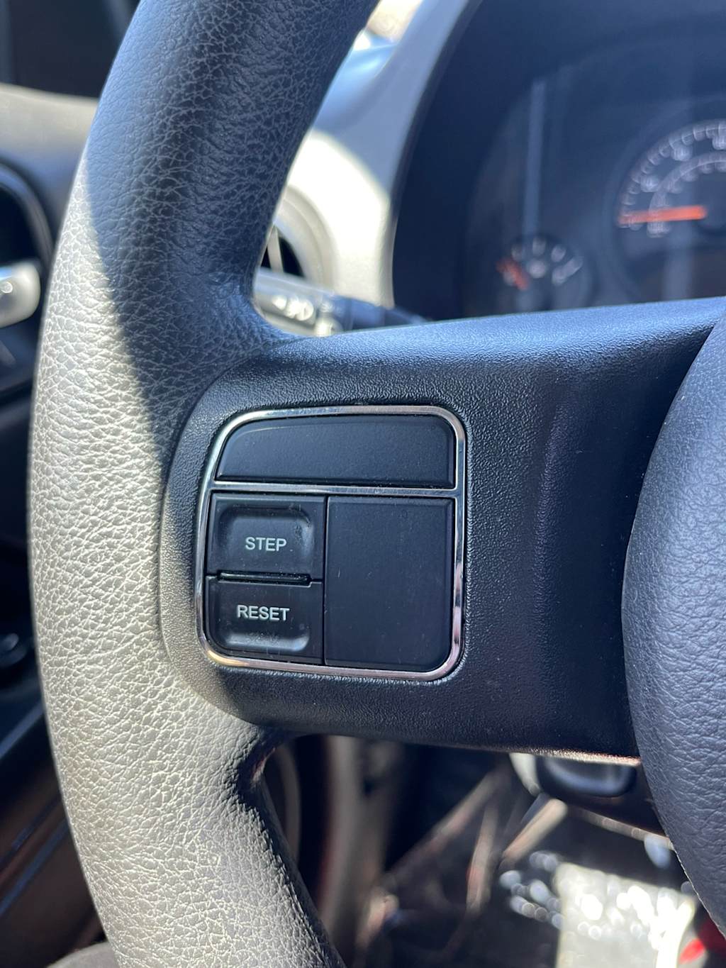 Thumbnail: 2014 Jeep Patriot - 17