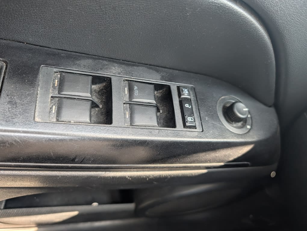 Thumbnail: 2015 Jeep Patriot - 25