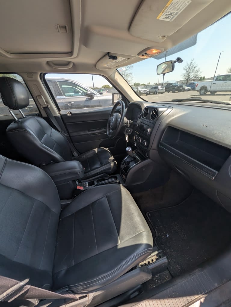 Thumbnail: 2015 Jeep Patriot - 11