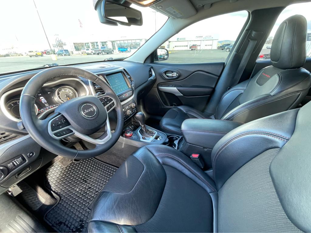 Thumbnail: 2018 Jeep Cherokee - 9