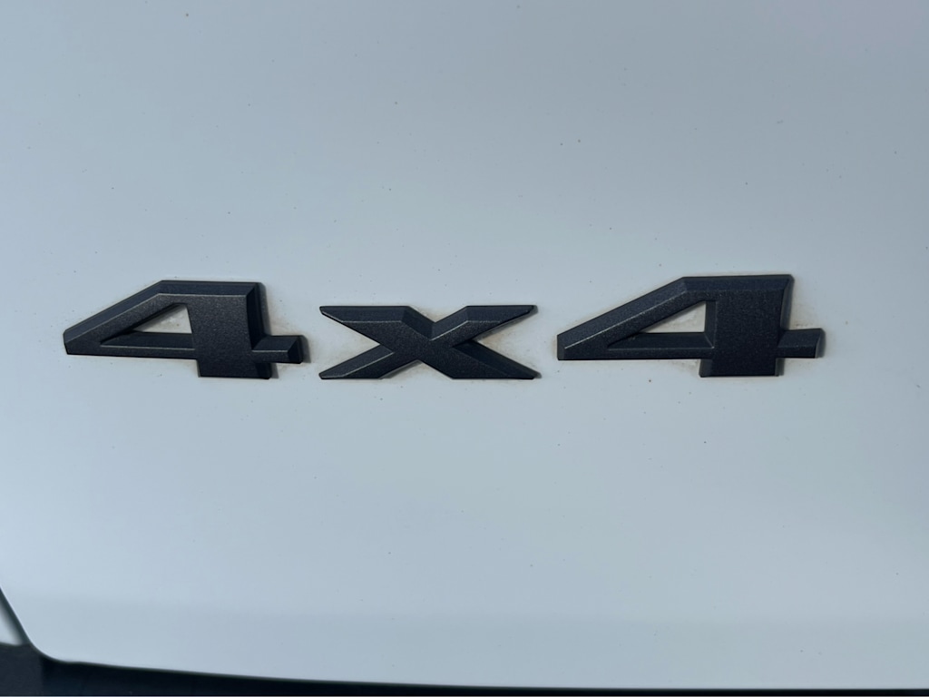 Thumbnail: 2018 Jeep Cherokee - 17