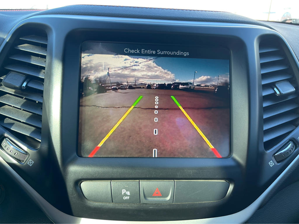 Thumbnail: 2018 Jeep Cherokee - 20