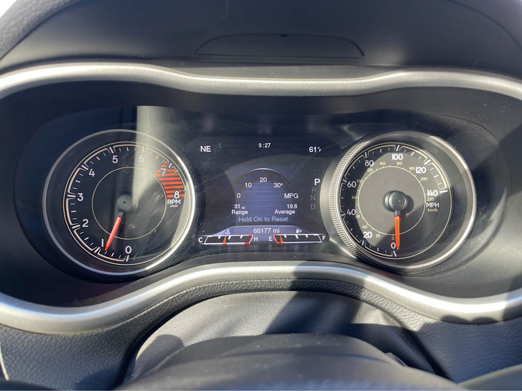 Thumbnail: 2018 Jeep Cherokee - 19