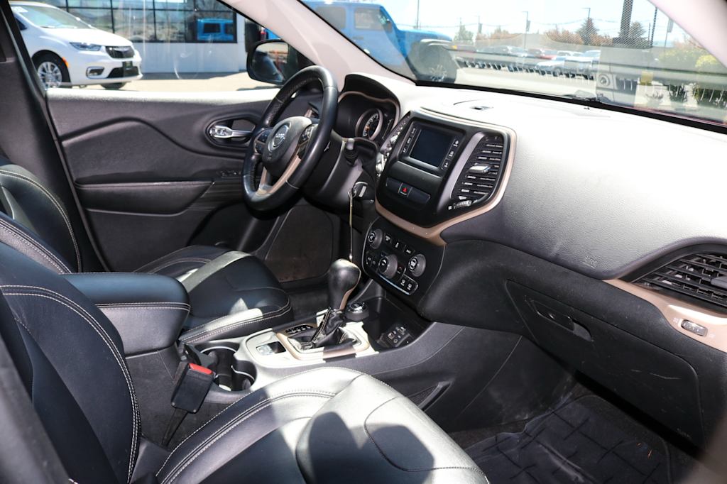 Thumbnail: 2015 Jeep Cherokee - 10