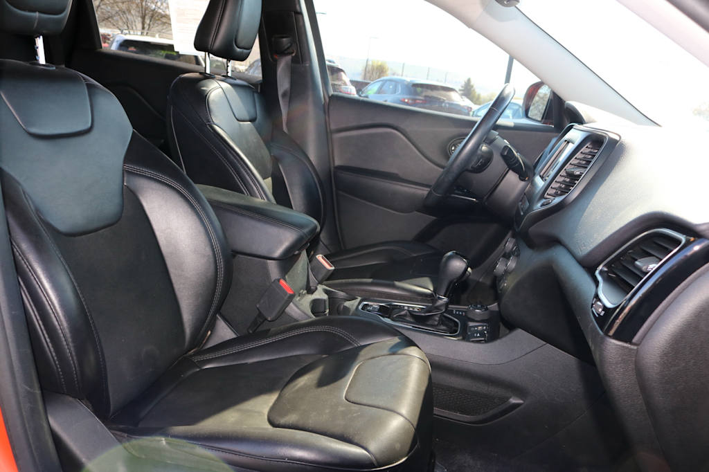 Thumbnail: 2021 Jeep Cherokee - 7