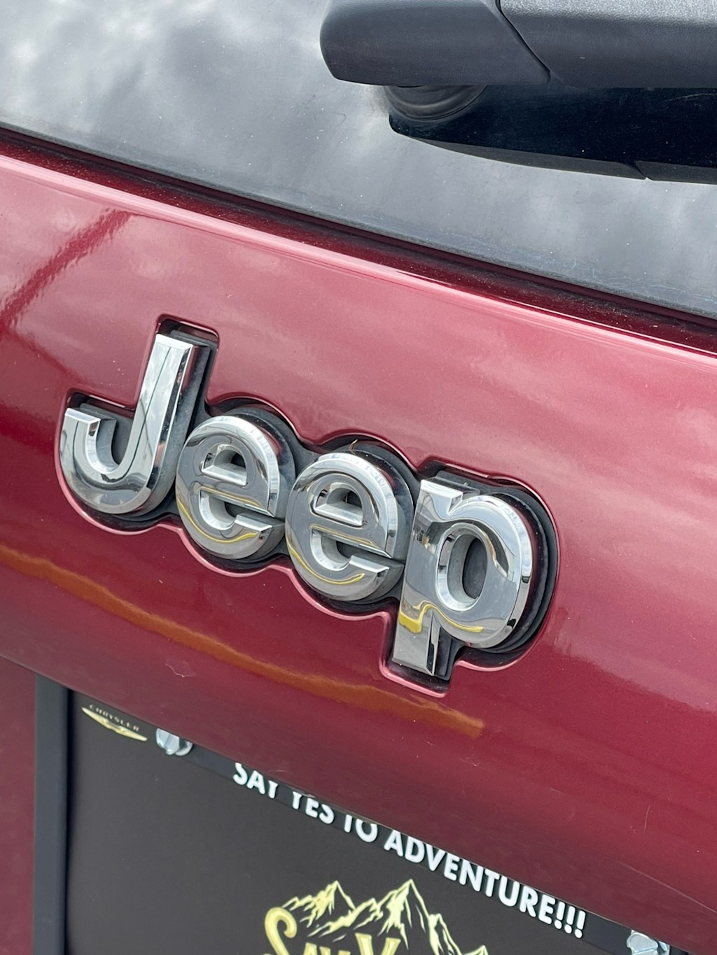 Thumbnail: 2019 Jeep Cherokee - 18