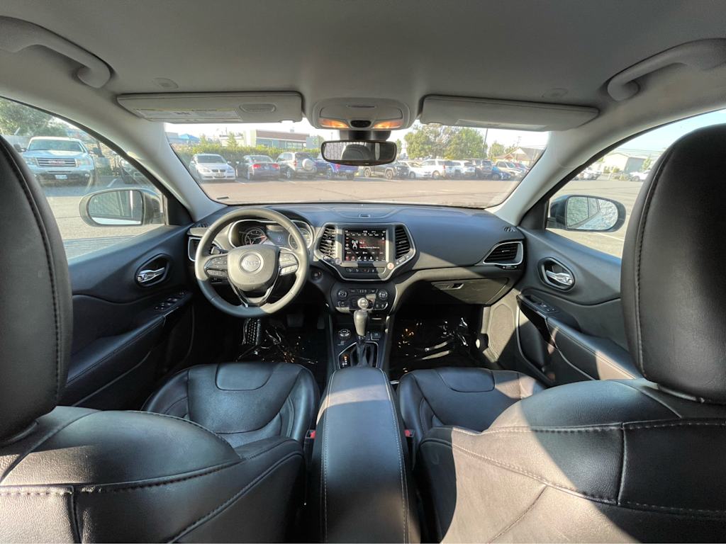 Thumbnail: 2023 Jeep Cherokee - 8