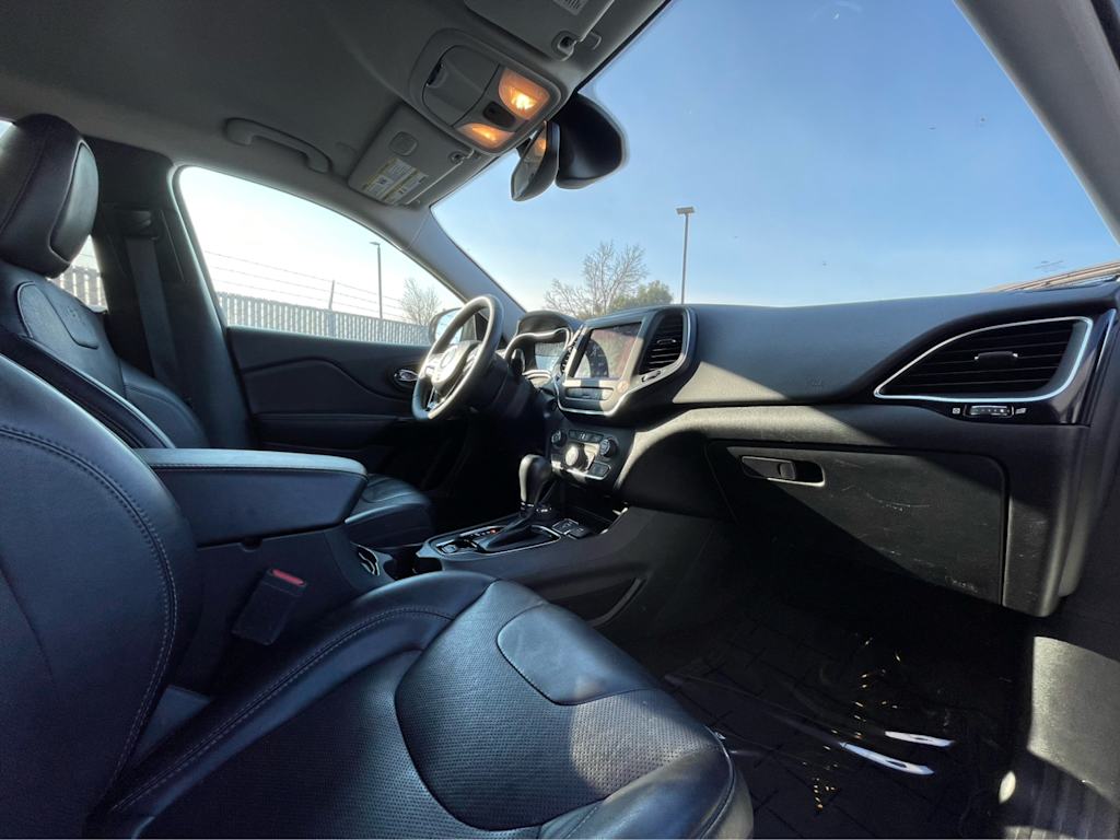 Thumbnail: 2023 Jeep Cherokee - 13