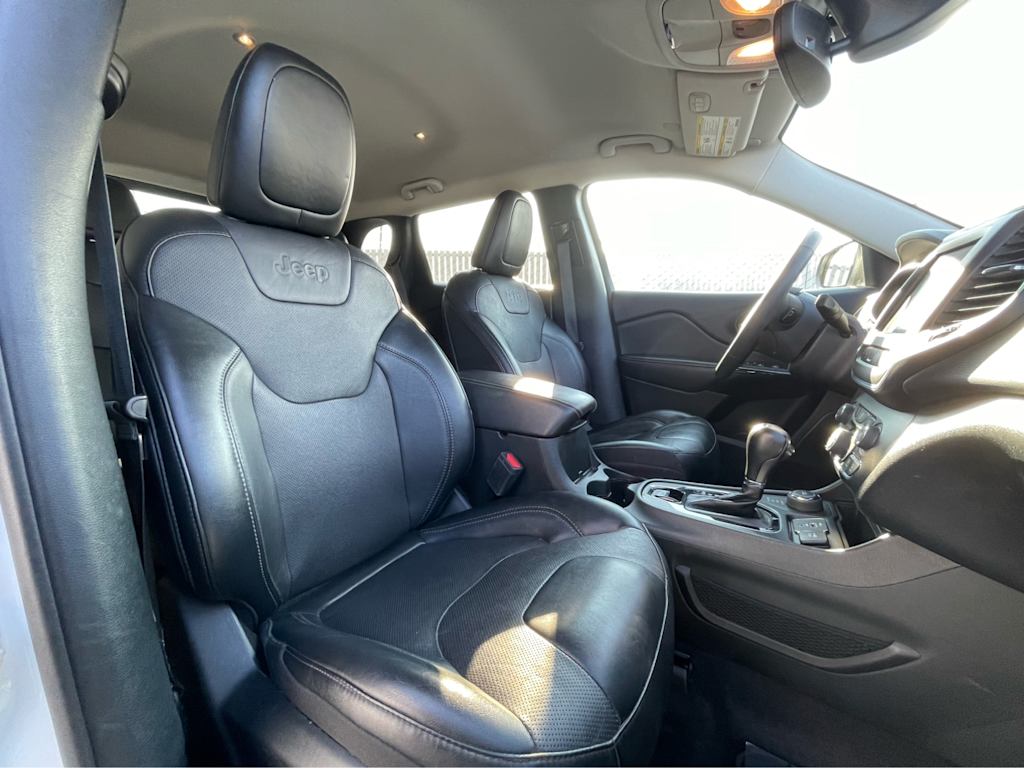 Thumbnail: 2023 Jeep Cherokee - 10