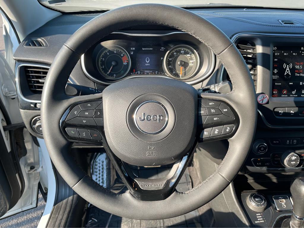 Thumbnail: 2023 Jeep Cherokee - 12