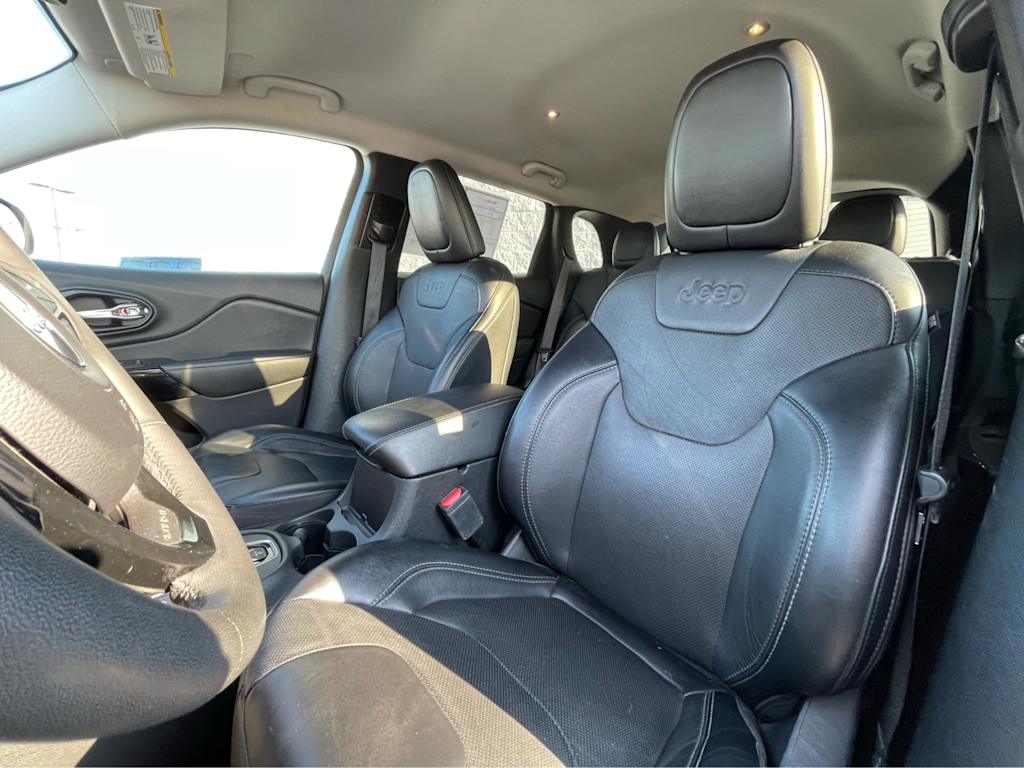 Thumbnail: 2023 Jeep Cherokee - 9