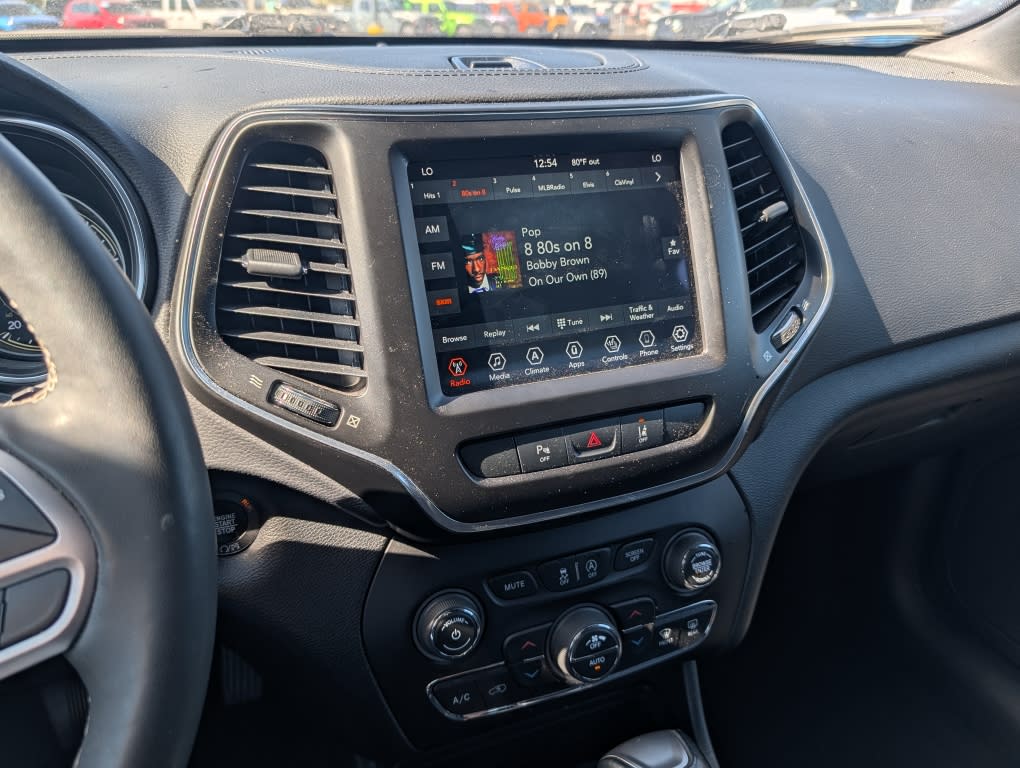 Thumbnail: 2021 Jeep Cherokee - 9