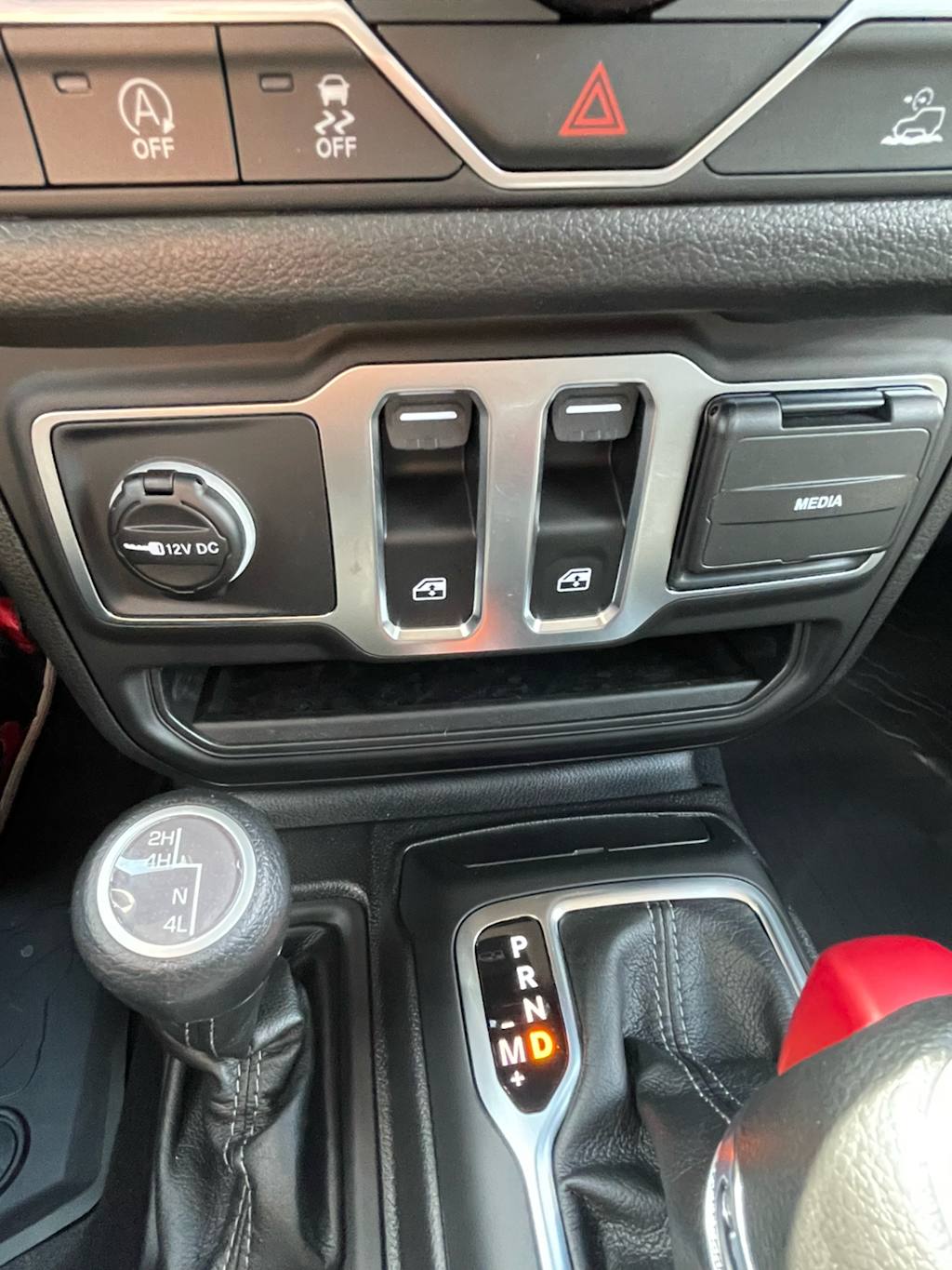 Thumbnail: 2026 Jeep Wrangler - 23