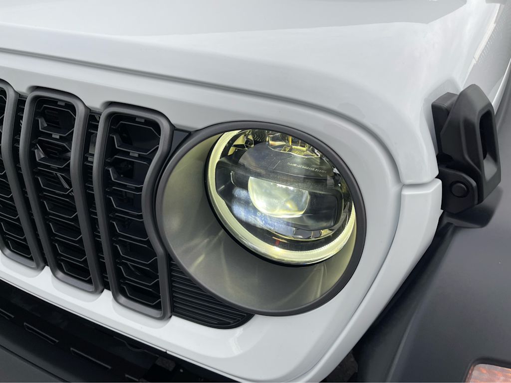 Thumbnail: 2026 Jeep Wrangler - 18