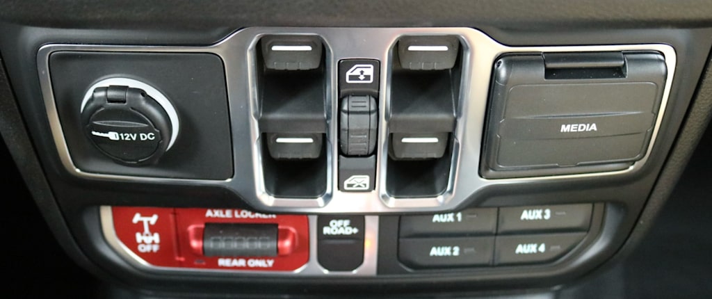 Thumbnail: 2026 Jeep Wrangler - 23
