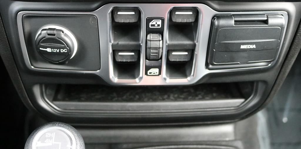Thumbnail: 2026 Jeep Wrangler - 15