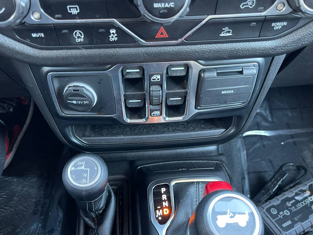 Thumbnail: 2024 Jeep Wrangler - 21