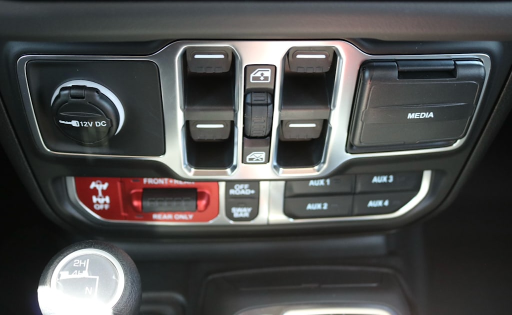 Thumbnail: 2026 Jeep Wrangler - 23