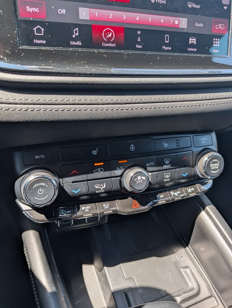 Thumbnail: 2022 Dodge Durango - 20