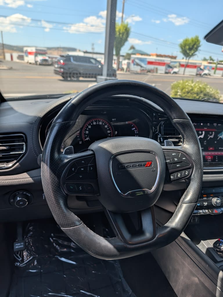 Thumbnail: 2022 Dodge Durango - 8