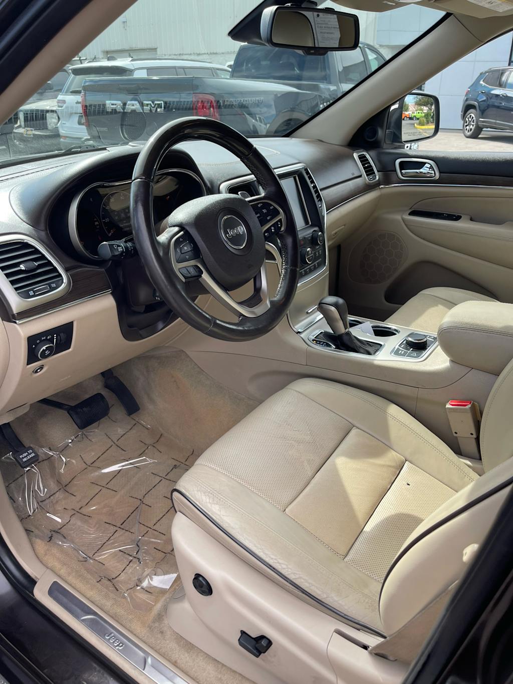 Thumbnail: 2016 Jeep Grand Cherokee - 2
