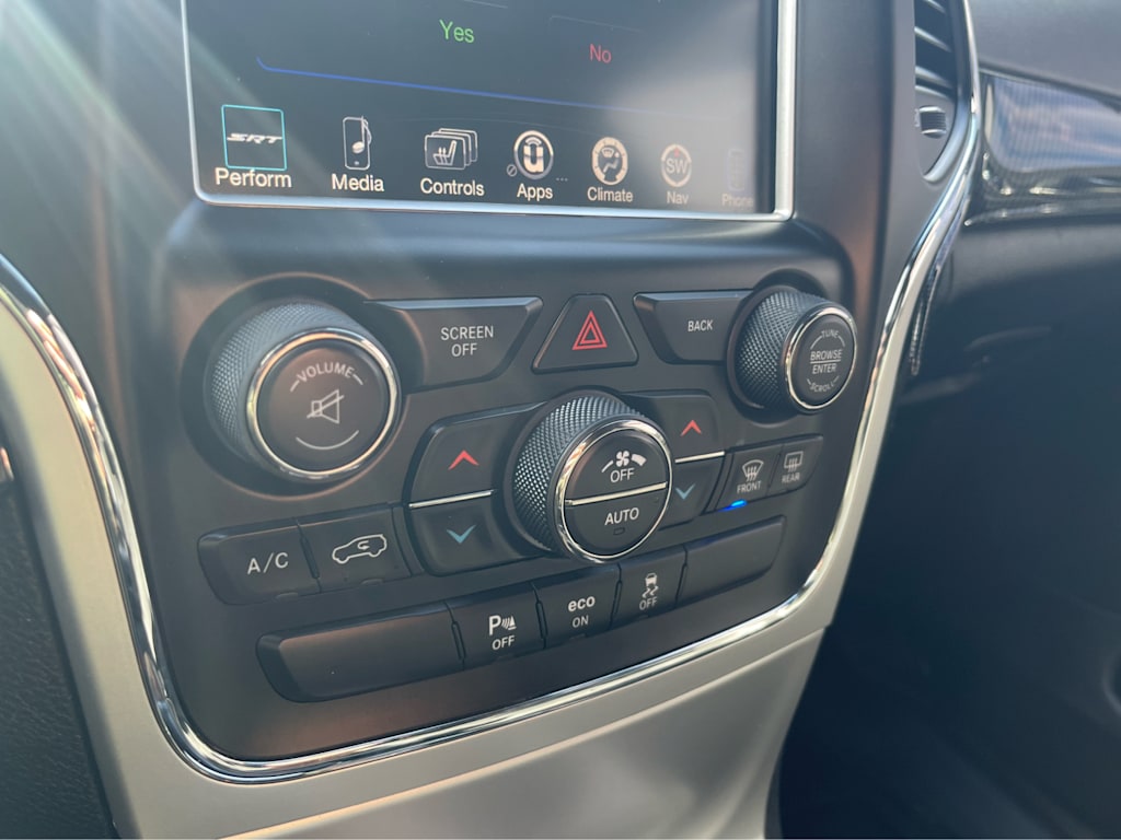 Thumbnail: 2016 Jeep Grand Cherokee - 18