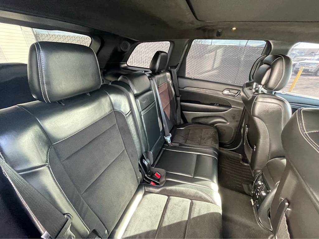 Thumbnail: 2016 Jeep Grand Cherokee - 25