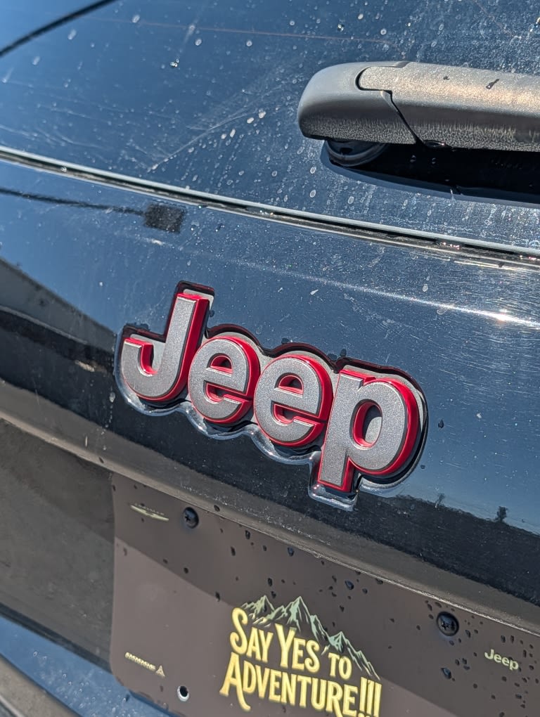 Thumbnail: 2017 Jeep Grand Cherokee - 6