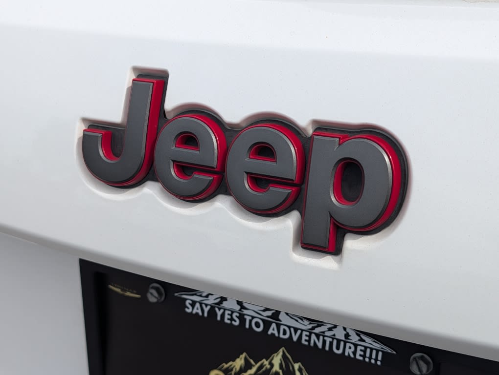 Thumbnail: 2019 Jeep Grand Cherokee - 12
