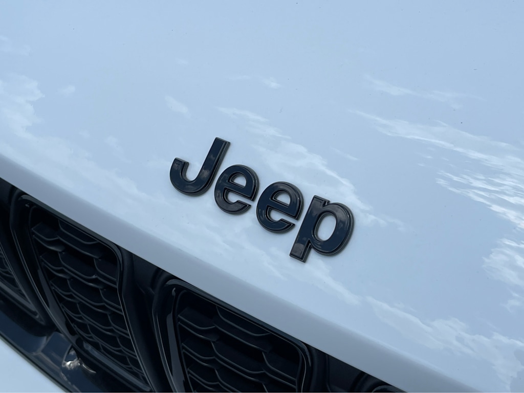 Thumbnail: 2025 Jeep Grand Cherokee - 6
